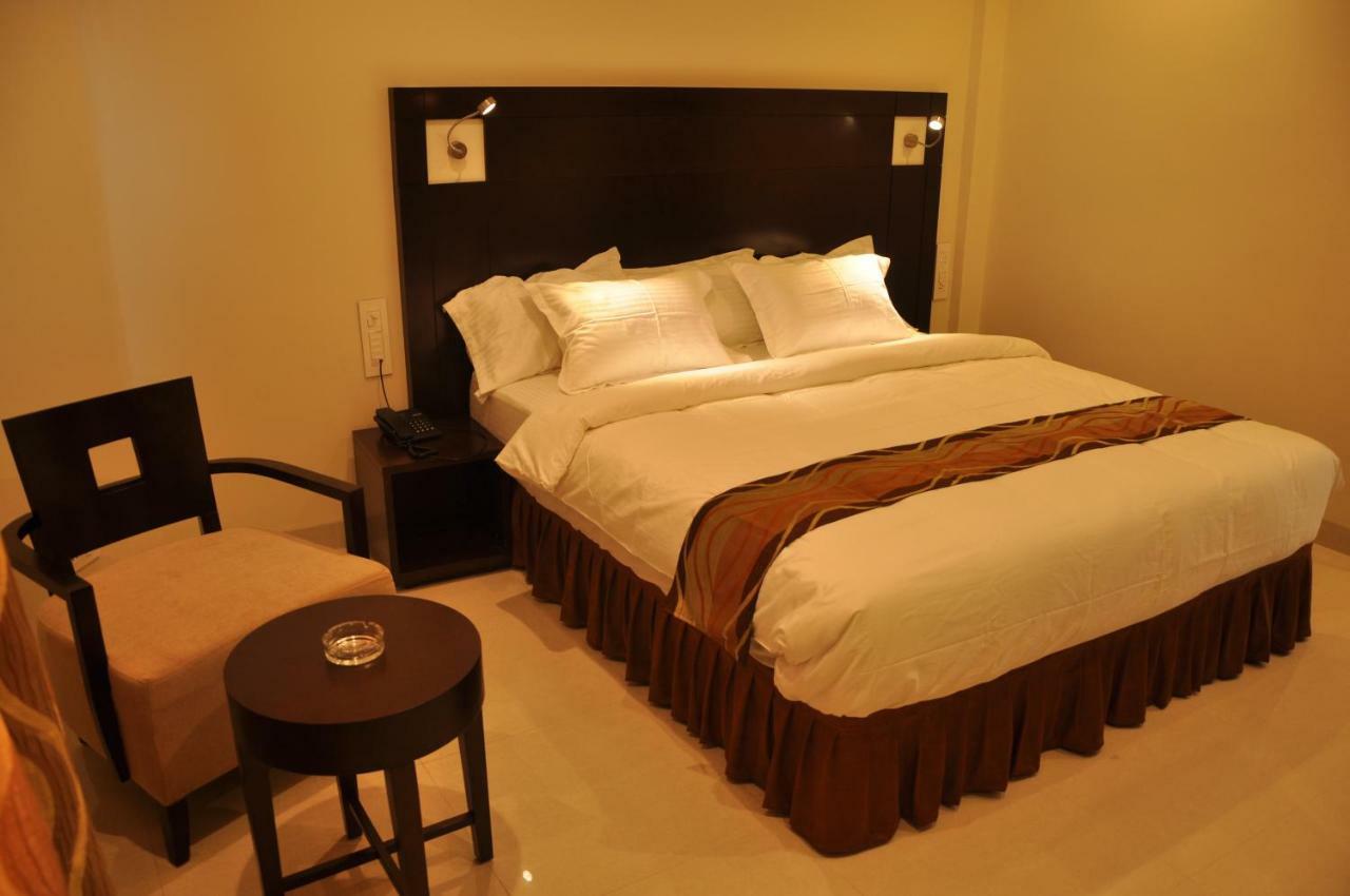 Krishna Residency Hotel Vijayawāda Eksteriør billede