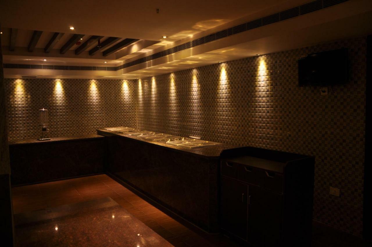 Krishna Residency Hotel Vijayawāda Eksteriør billede